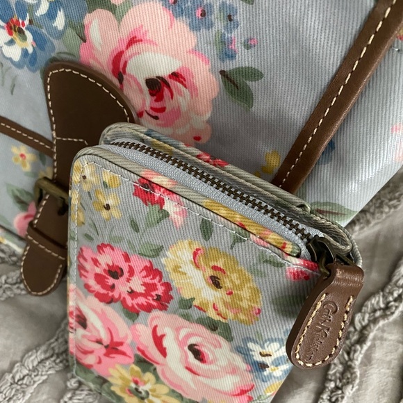 NEW Cath Kidston Matching Floral Cross Body Bag and Wallet - Picture 3 of 15